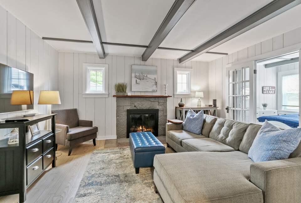 Charming Cottage Retreat with Lake Access in Fontana - Fontana-on-Geneva Lake, Wisconsin