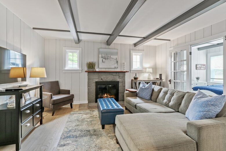 Charming Cottage Retreat with Lake Access in Fontana - Fontana-on-Geneva Lake, Wisconsin