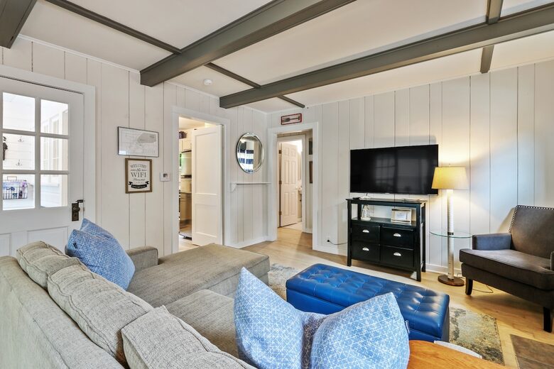 Charming Cottage Retreat with Lake Access in Fontana - Fontana-on-Geneva Lake, Wisconsin