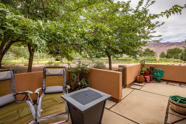 Scenic Moab Getaway with Golf Course Views - Moab, Utah