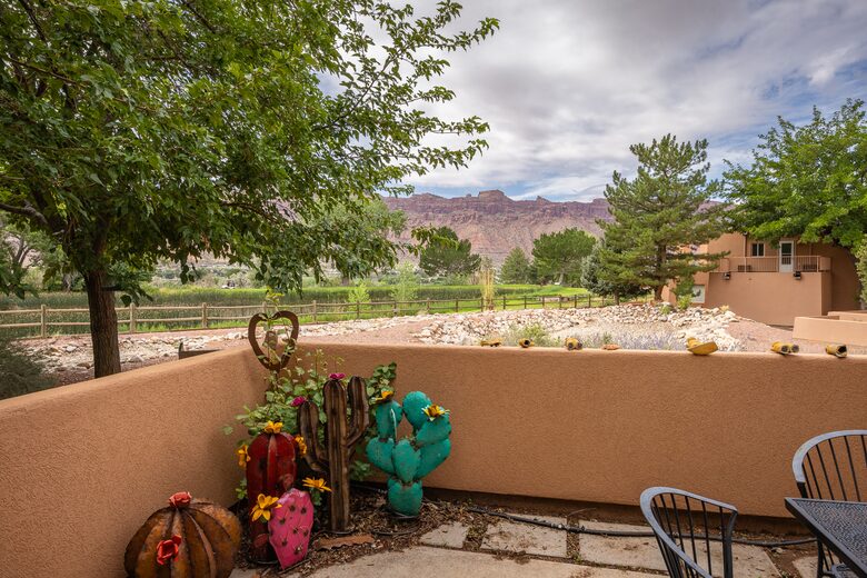 Scenic Moab Getaway with Golf Course Views - Moab, Utah