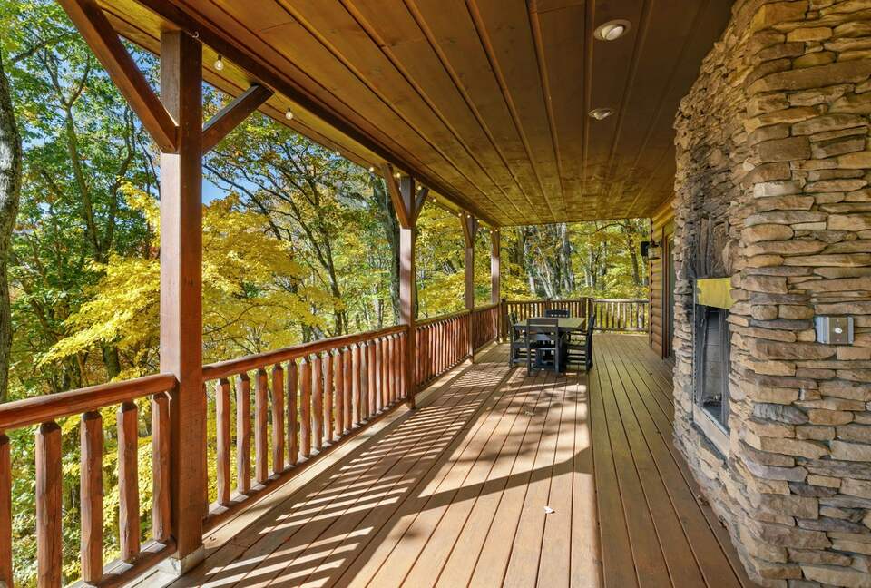 Quintess Collection - Timberline Lodge - Seven Devils, North Carolina