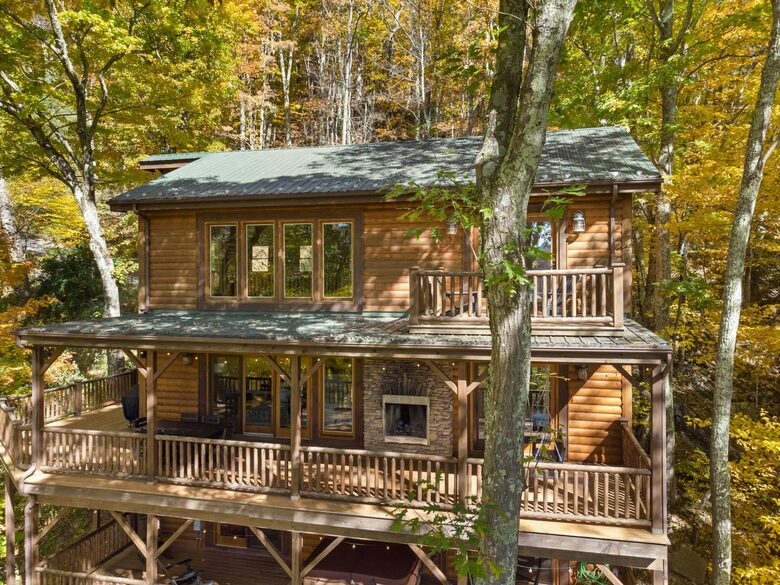 Quintess Collection - Timberline Lodge - Seven Devils, North Carolina