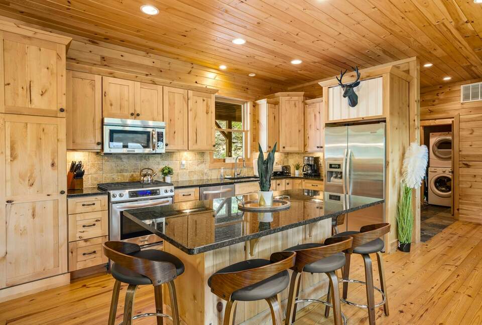 Quintess Collection - Timberline Lodge - Seven Devils, North Carolina