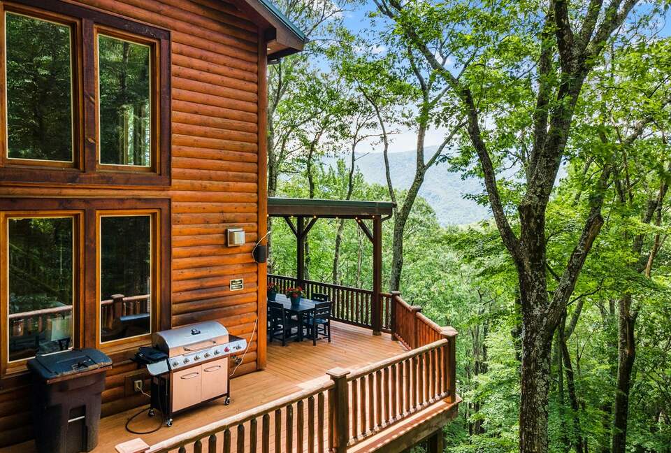 Quintess Collection - Timberline Lodge - Seven Devils, North Carolina