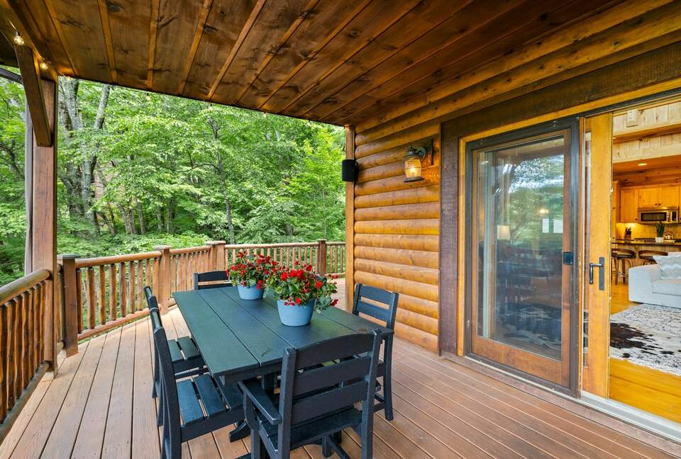 Quintess Collection - Timberline Lodge - Seven Devils, North Carolina