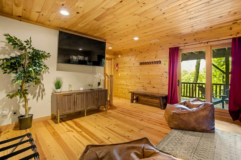 Quintess Collection - Timberline Lodge - Seven Devils, North Carolina