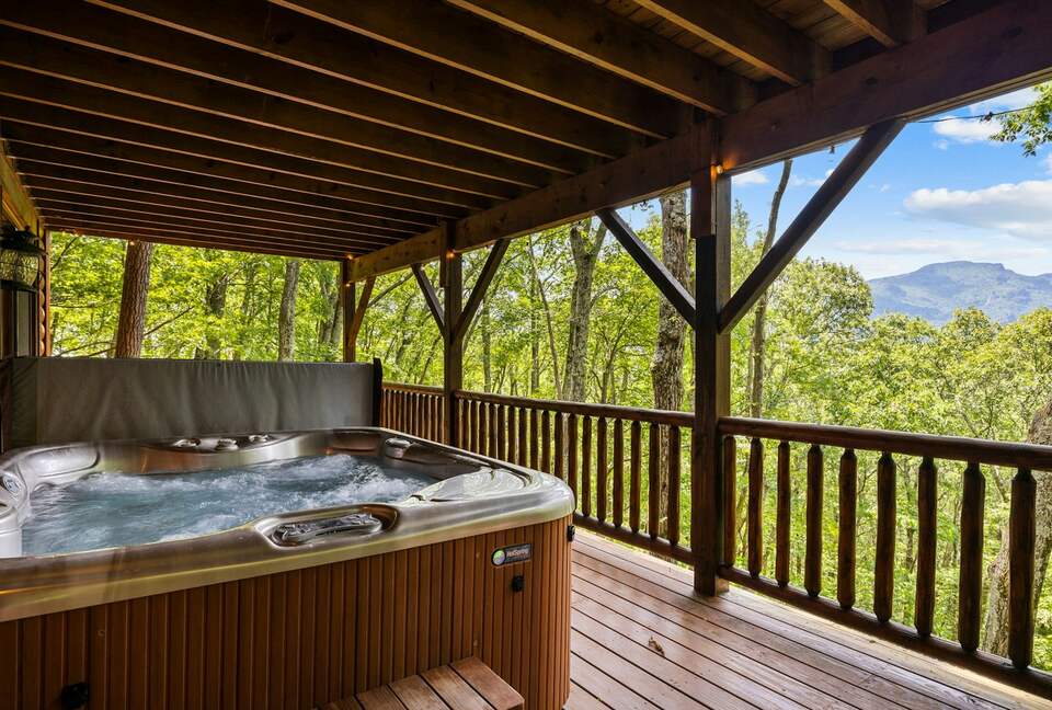 Quintess Collection - Timberline Lodge - Seven Devils, North Carolina