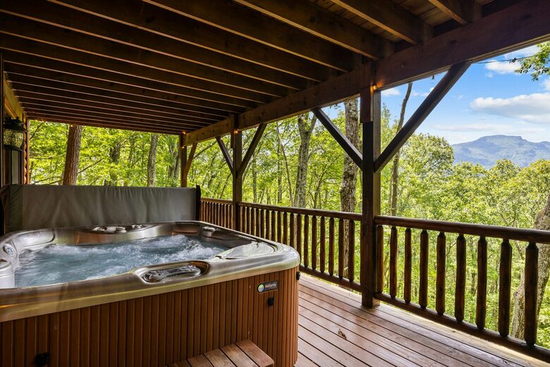 Quintess Collection - Timberline Lodge - Seven Devils, North Carolina