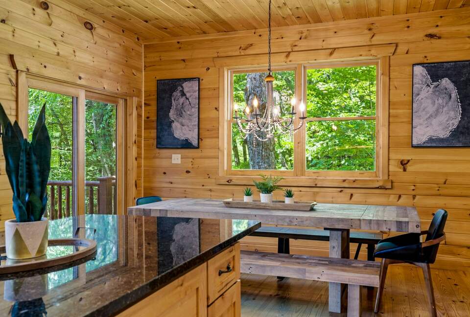 Quintess Collection - Timberline Lodge - Seven Devils, North Carolina