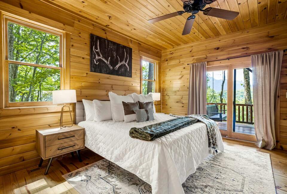 Quintess Collection - Timberline Lodge - Seven Devils, North Carolina