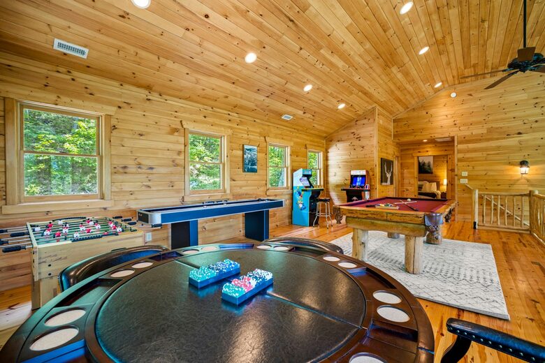 Quintess Collection - Timberline Lodge - Seven Devils, North Carolina