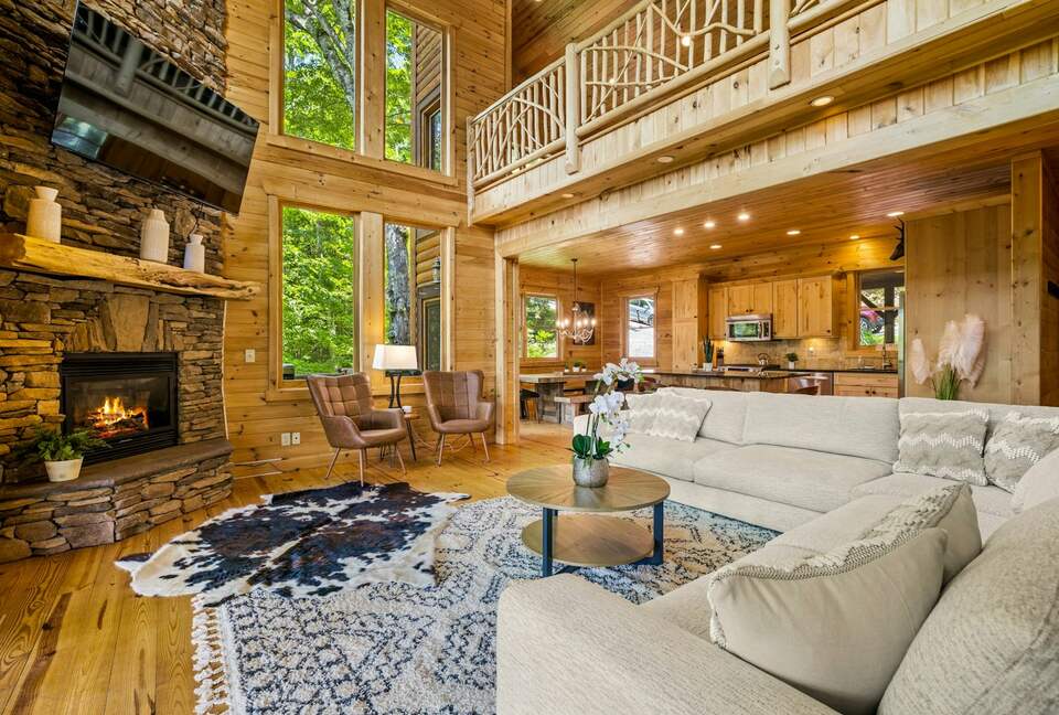 Quintess Collection - Timberline Lodge - Seven Devils, North Carolina