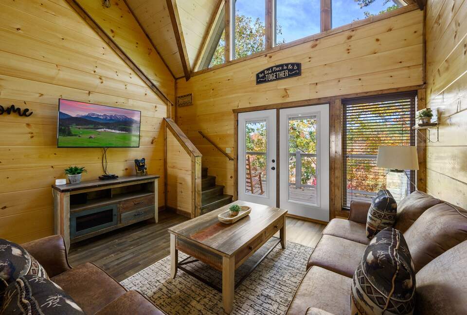 Quintess Collection - Honeybee - Pigeon Forge, Tennessee