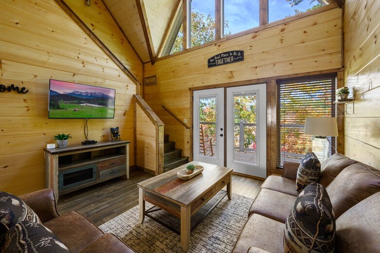 Quintess Collection - Honeybee - Pigeon Forge, Tennessee