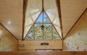 Quintess Collection - Honeybee - Pigeon Forge, Tennessee