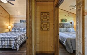 Quintess Collection - Honeybee - Pigeon Forge, Tennessee