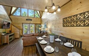 Quintess Collection - Honeybee - Pigeon Forge, Tennessee