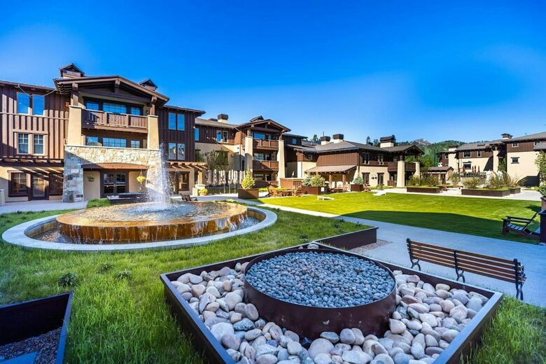 Quintess Collection - Silvertail Suite - Park City, Utah