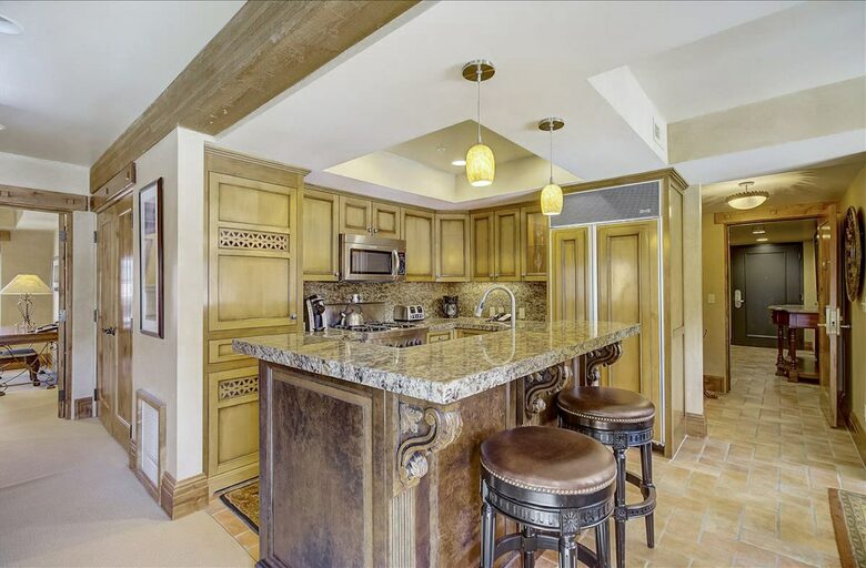 Quintess Collection - Silvertail Suite - Park City, Utah