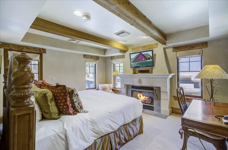 Quintess Collection - Silvertail Suite - Park City, Utah