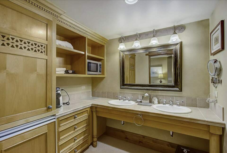 Quintess Collection - Silvertail Suite - Park City, Utah