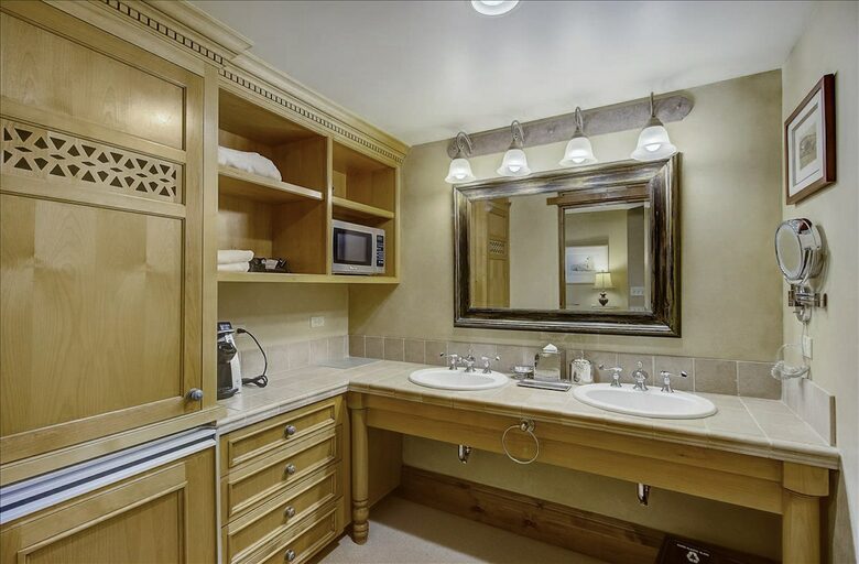 Quintess Collection - Silvertail Suite - Park City, Utah