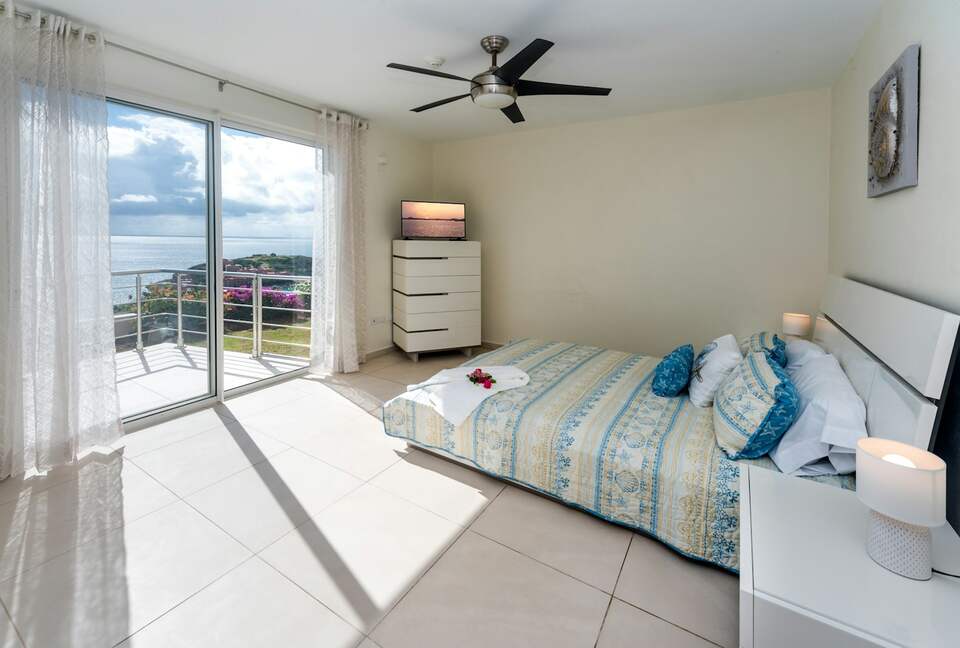 Quintess Collection - Little Bay - Little Bay, Sint Maarten (Dutch part)