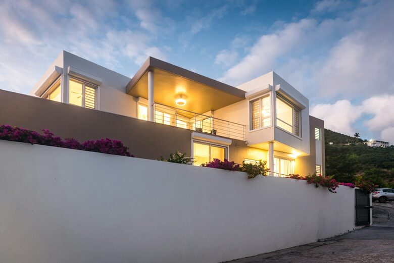 Quintess Collection - Little Bay - Little Bay, Sint Maarten (Dutch part)