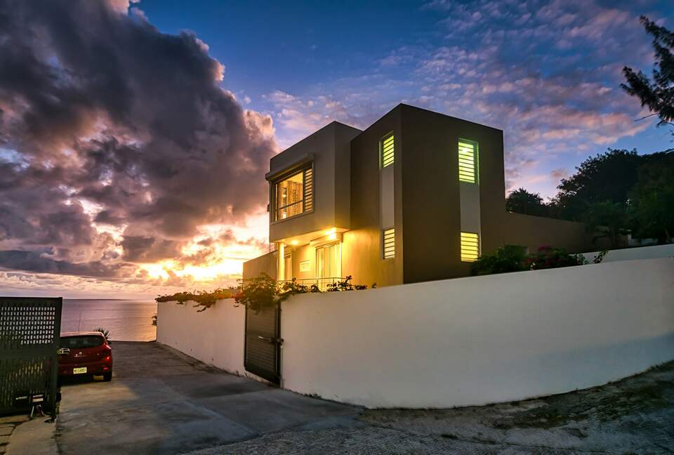 Quintess Collection - Little Bay - Little Bay, Sint Maarten (Dutch part)