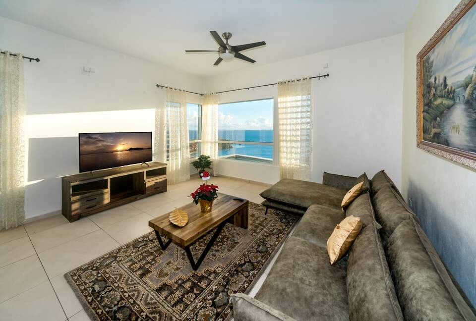 Quintess Collection - Little Bay - Little Bay, Sint Maarten (Dutch part)