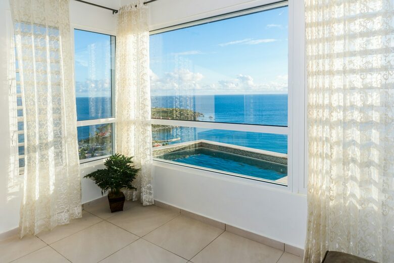 Quintess Collection - Little Bay - Little Bay, Sint Maarten (Dutch part)