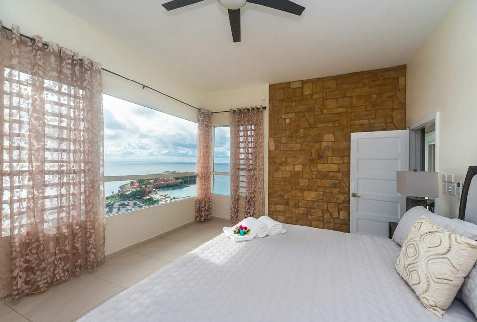 Quintess Collection - Little Bay - Little Bay, Sint Maarten (Dutch part)