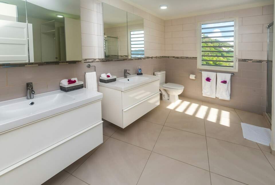 Quintess Collection - Little Bay - Little Bay, Sint Maarten (Dutch part)