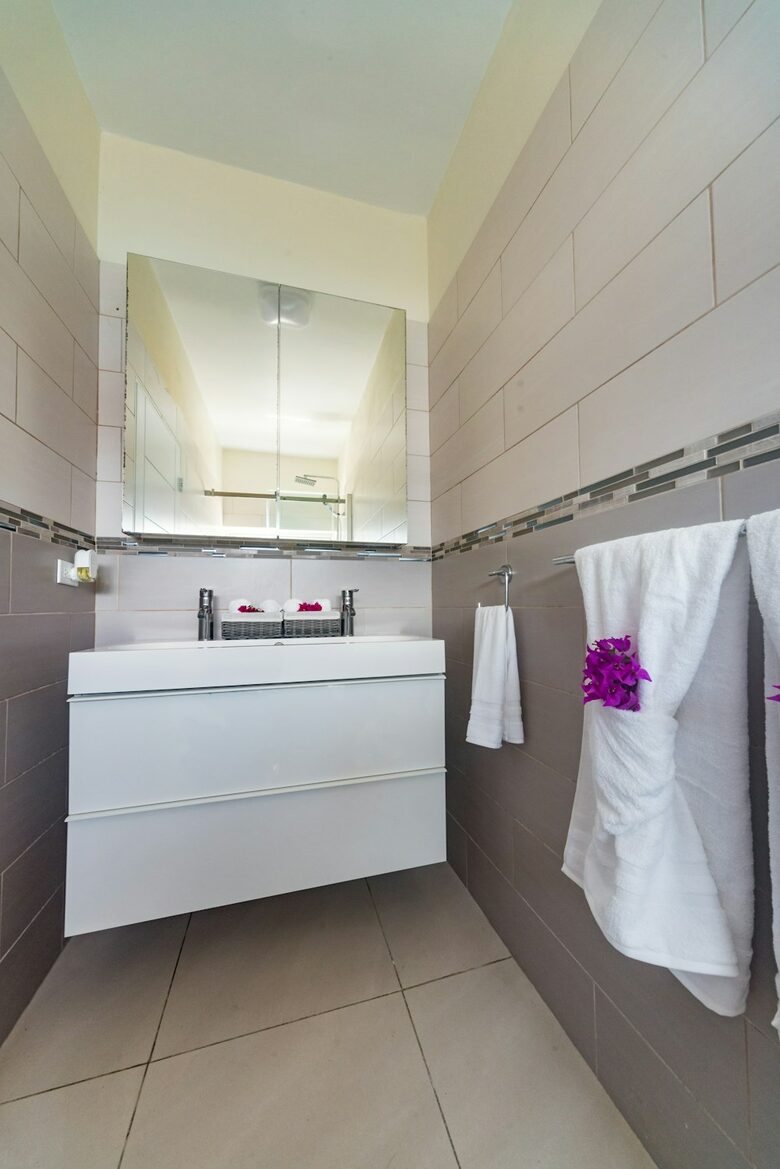 Quintess Collection - Little Bay - Little Bay, Sint Maarten (Dutch part)