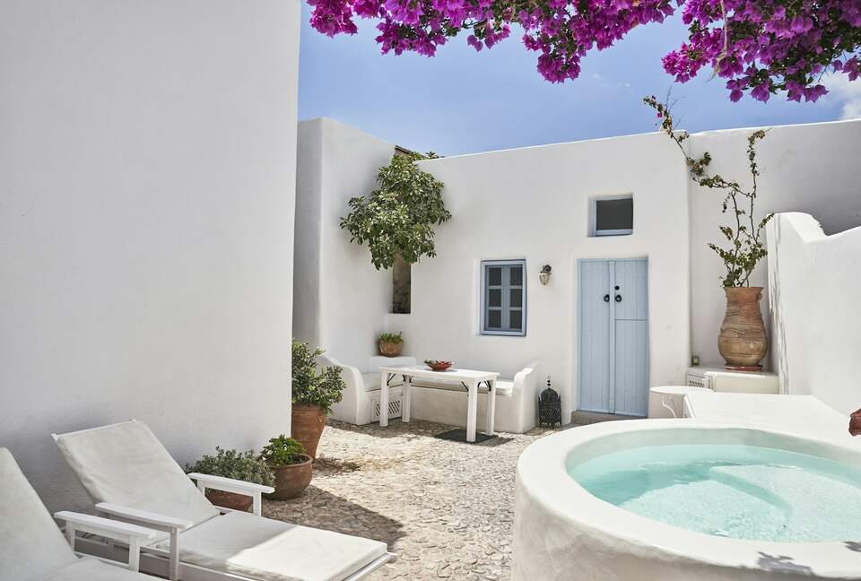 Quintess Collection - Villa Ivi - Santorini, Greece