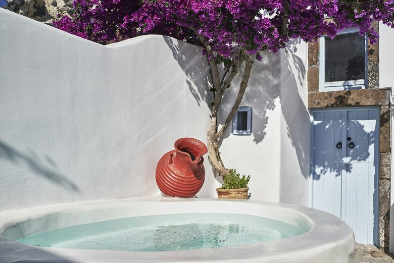 Quintess Collection - Villa Ivi - Santorini, Greece