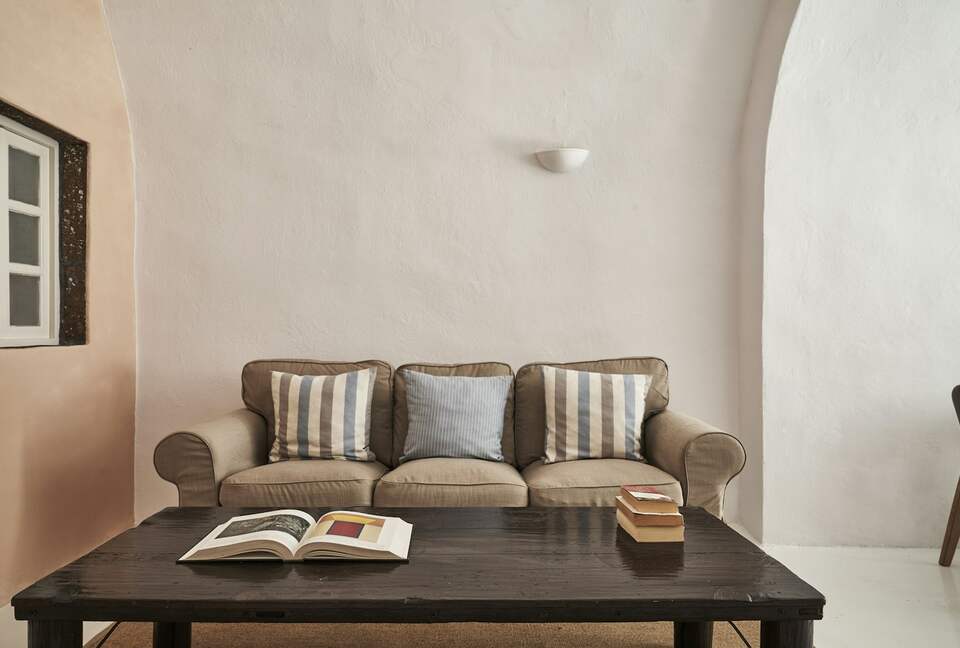 Quintess Collection - Villa Ivi - Santorini, Greece