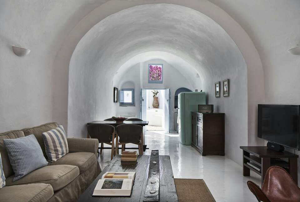 Quintess Collection - Villa Ivi - Santorini, Greece