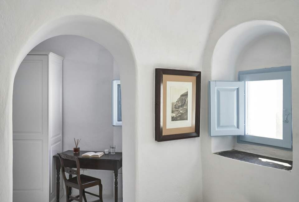 Quintess Collection - Villa Ivi - Santorini, Greece