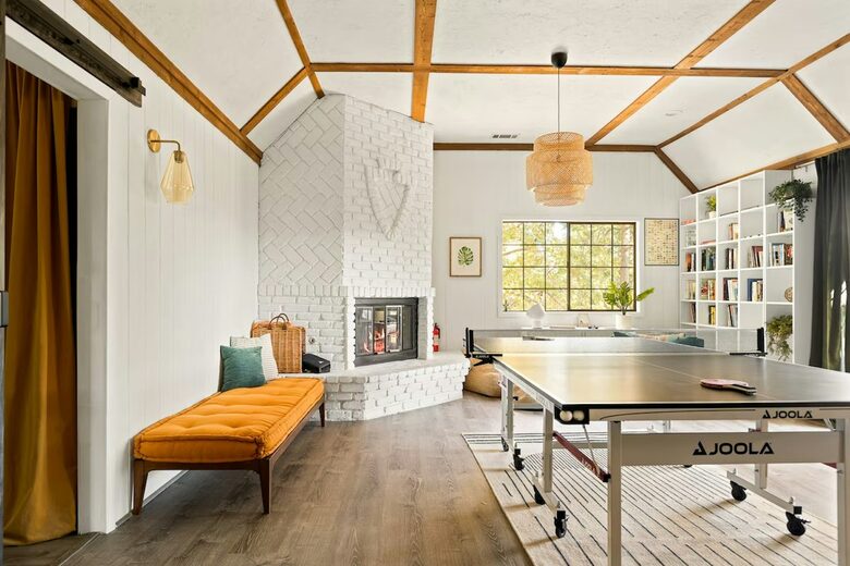 Quintess Collection - Wolves Den - Lake Arrowhead, California