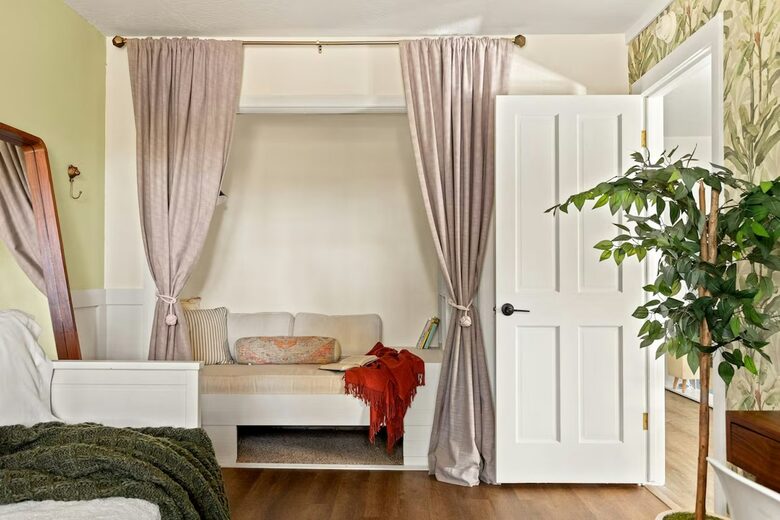 Quintess Collection - Wolves Den - Lake Arrowhead, California