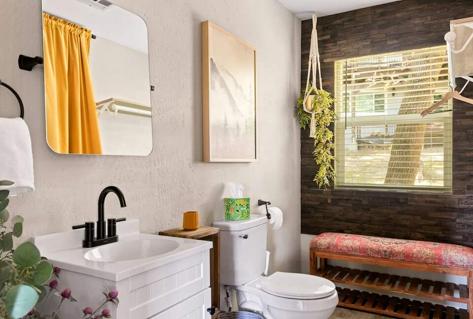 Quintess Collection - Wolves Den - Lake Arrowhead, California