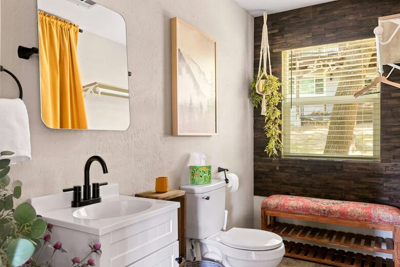 Quintess Collection - Wolves Den - Lake Arrowhead, California