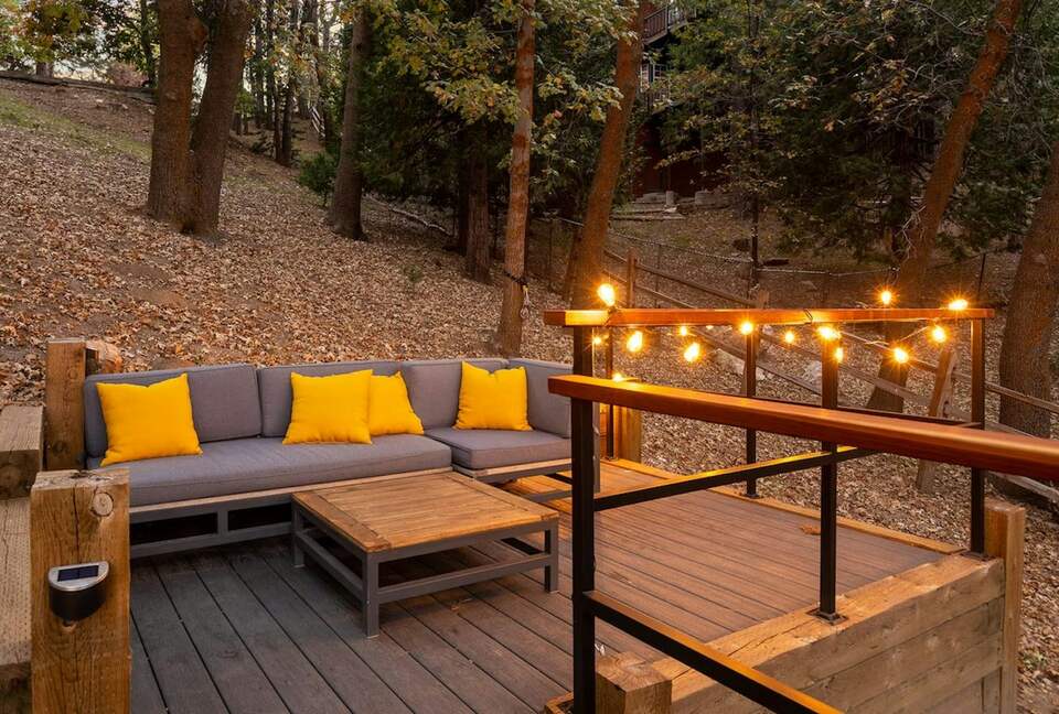 Quintess Collection - Wolves Den - Lake Arrowhead, California