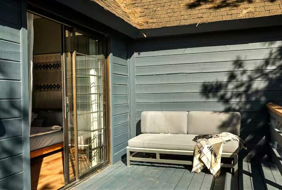 Quintess Collection - Wolves Den - Lake Arrowhead, California