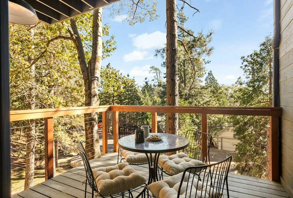 Quintess Collection - Wolves Den - Lake Arrowhead, California