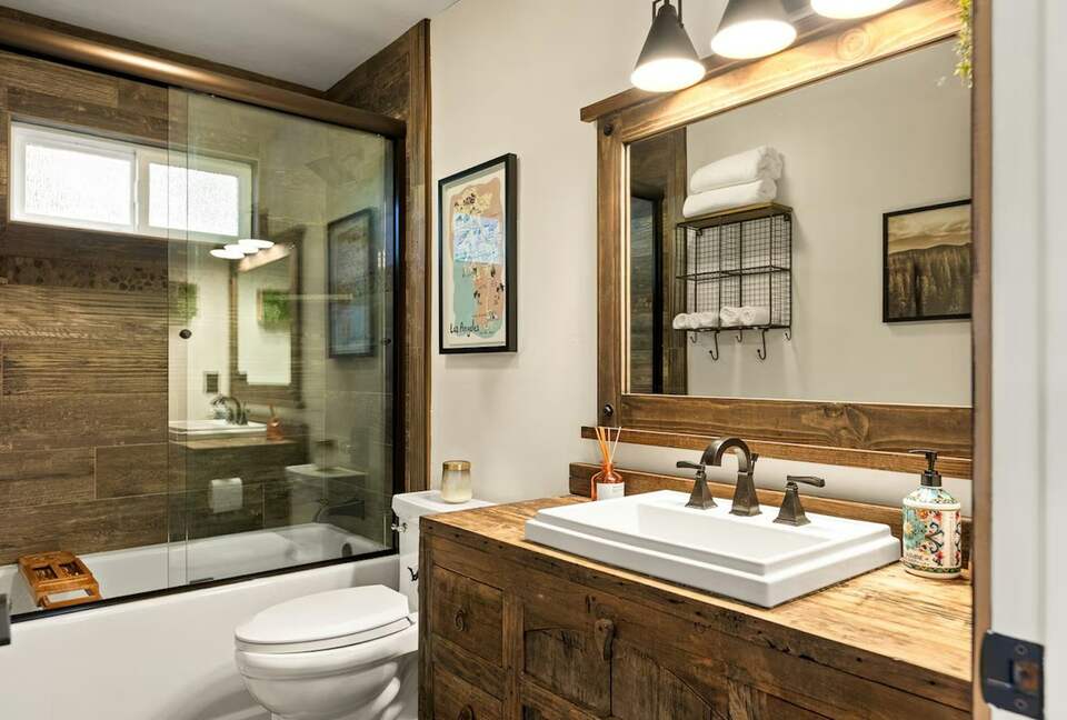 Quintess Collection - Wolves Den - Lake Arrowhead, California