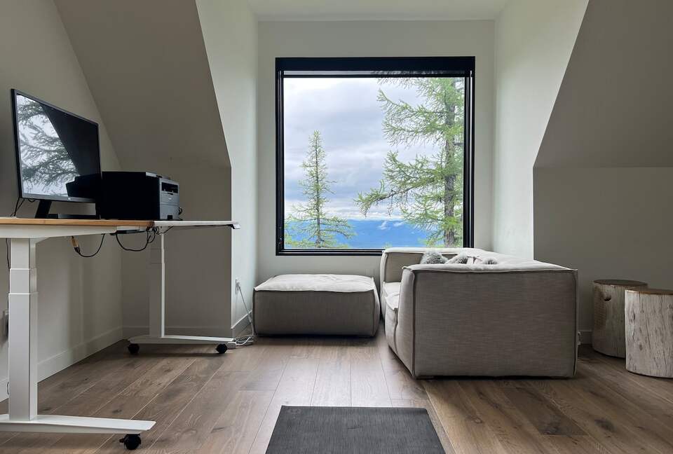 Ski-In/Ski-Out Luxury Chalet with Breathtaking Mountain Views - Whitefish, Montana