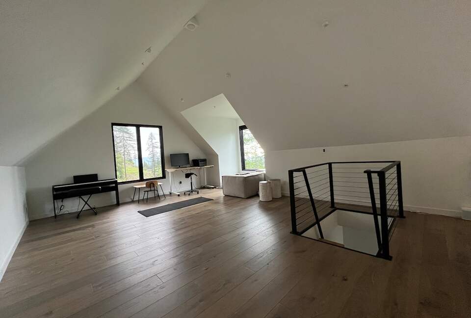 Ski-In/Ski-Out Luxury Chalet with Breathtaking Mountain Views - Whitefish, Montana